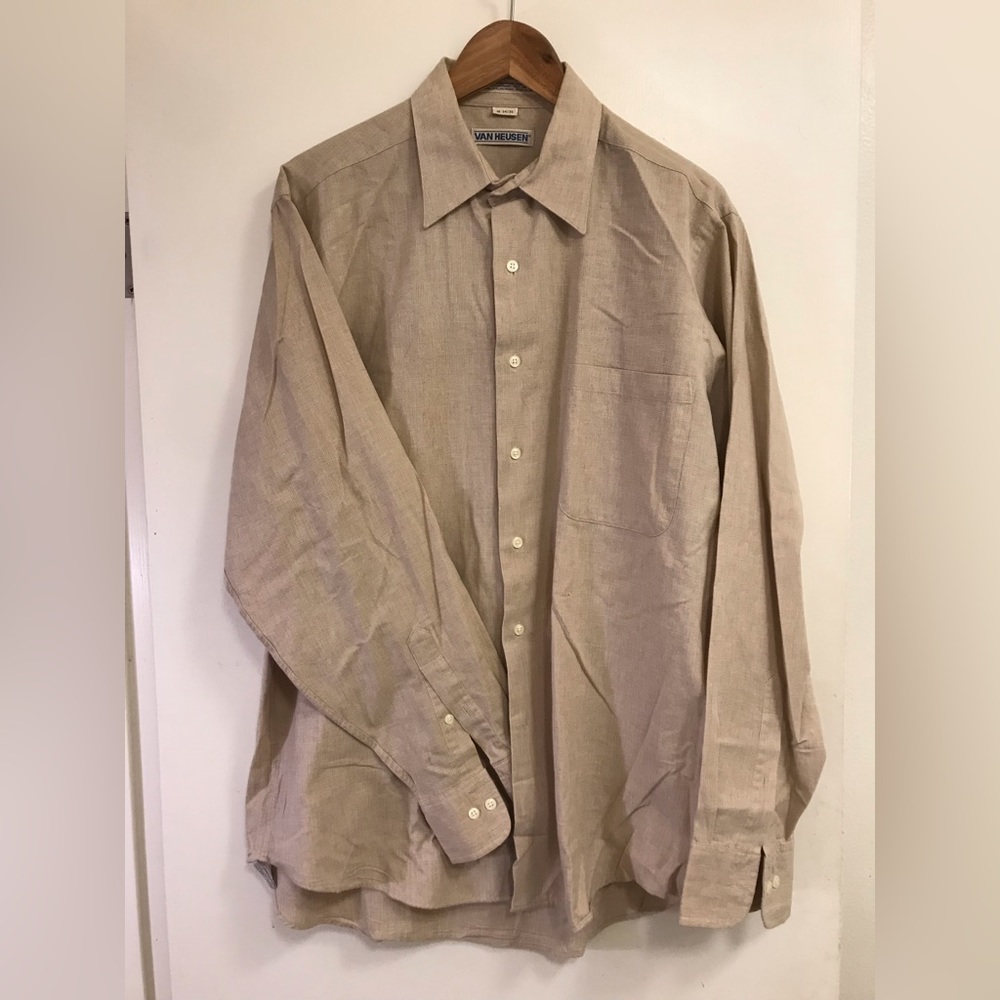 Van Heusen size large 16 34/35